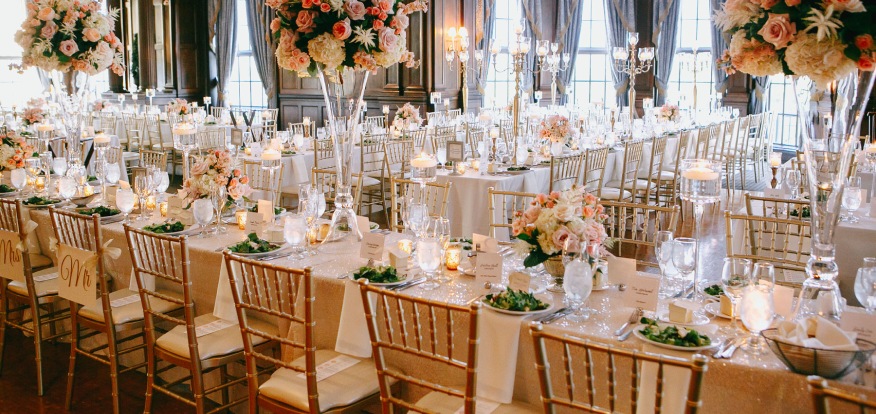 Стулья Кьявари на торжественном мероприятии